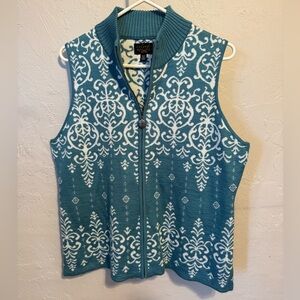 Icelandic Designs Teal and White Patterned Vest XL. 2 zip pockets